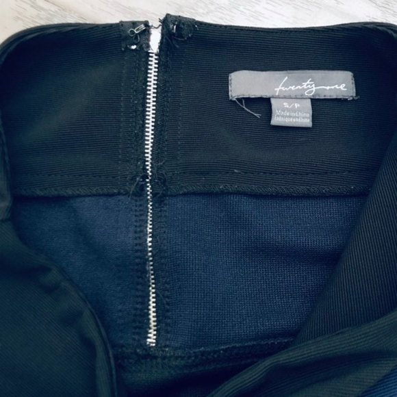 🌟 Forever 21 High Waisted Pencil Mini Skirt - Picture 3 of 9